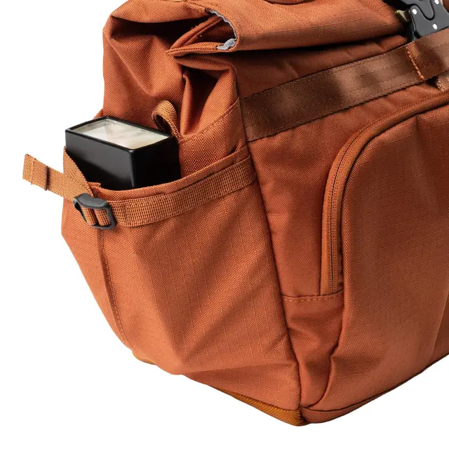 Think Tank FocusPoint Crossbody 13L 13L. Urban Rust 