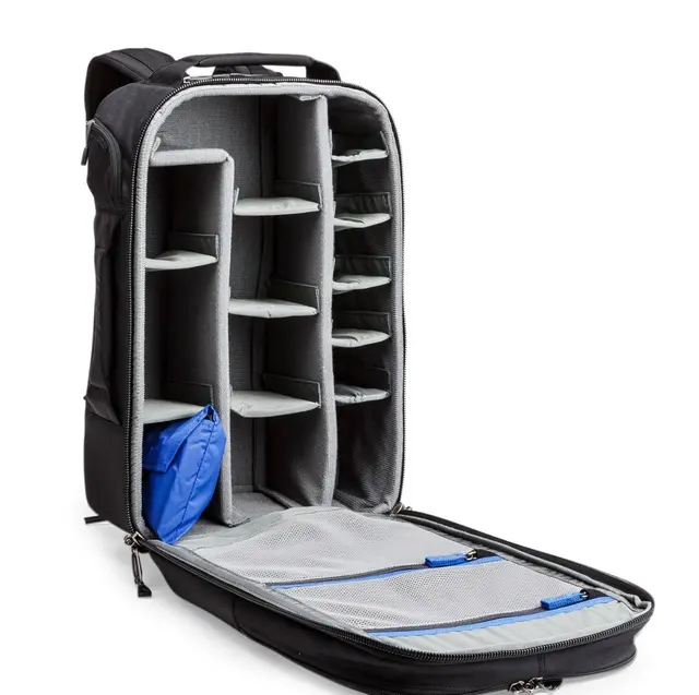 Think Tank Airport Essentials Black Fotosekk 15" LapTop og 300mm f2,8 
