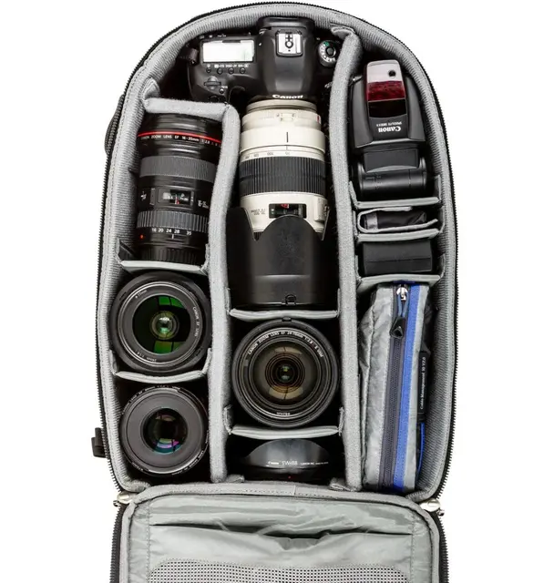 Think Tank Airport Essentials Black Fotosekk 15" LapTop og 300mm f2,8 