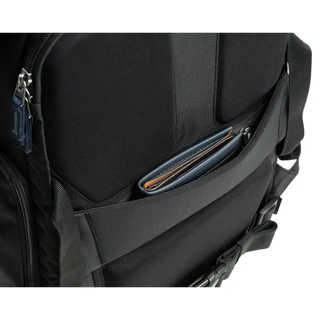 Think Tank Airport Essentials Backpack 26L. Black 