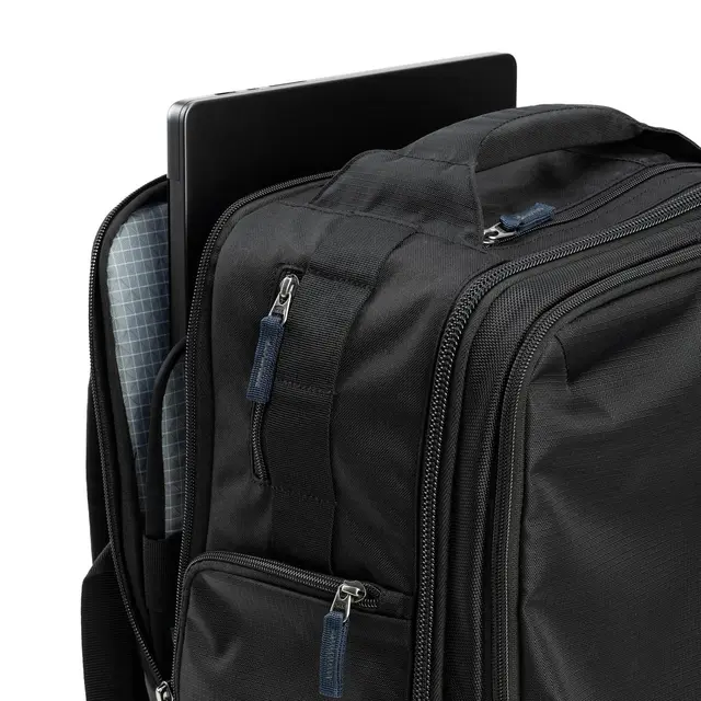 Think Tank Airport Commuter Backpack 31L. Black 