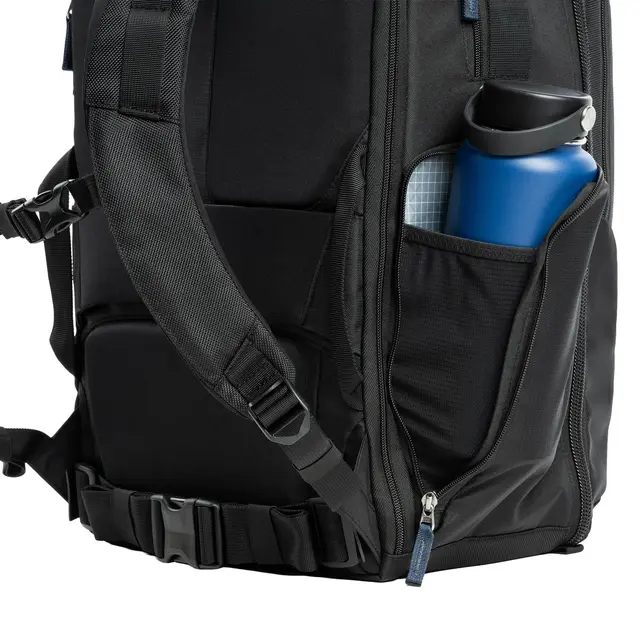 Think Tank Airport Commuter Backpack 31L. Black 