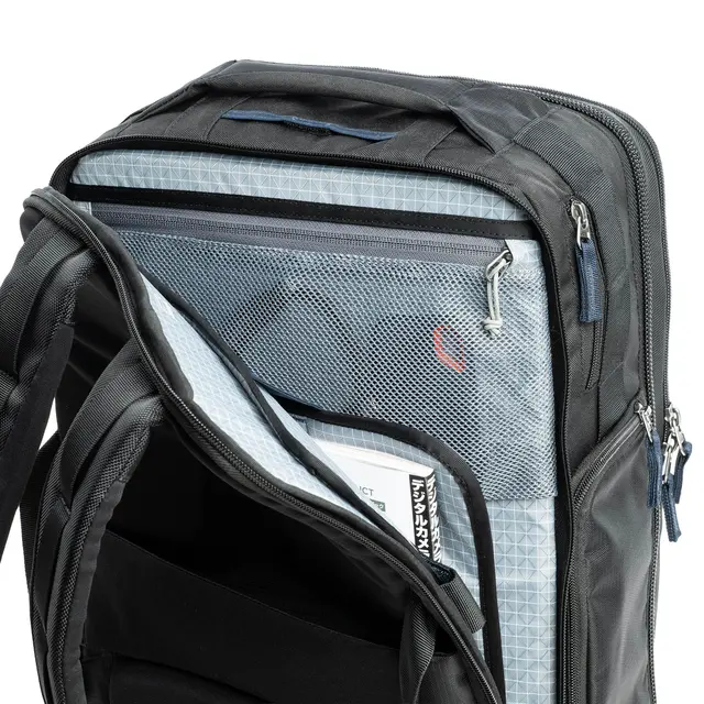 Think Tank Airport Accelerator Backpack 41L. Black 