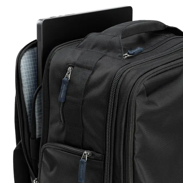 Think Tank Airport Accelerator Backpack 41L. Black 