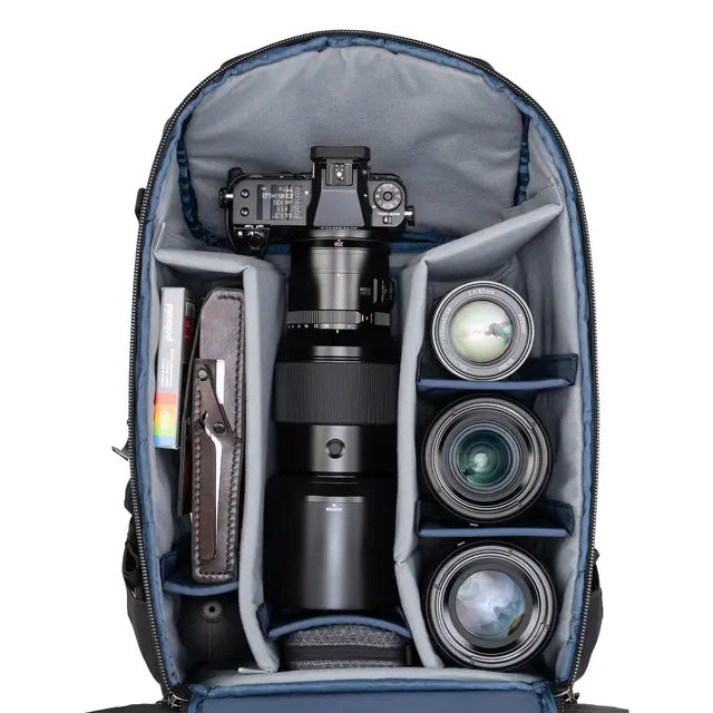 Think Tank DarkLight Backpack 25L Black 25L. Sort. 16" Laptop 