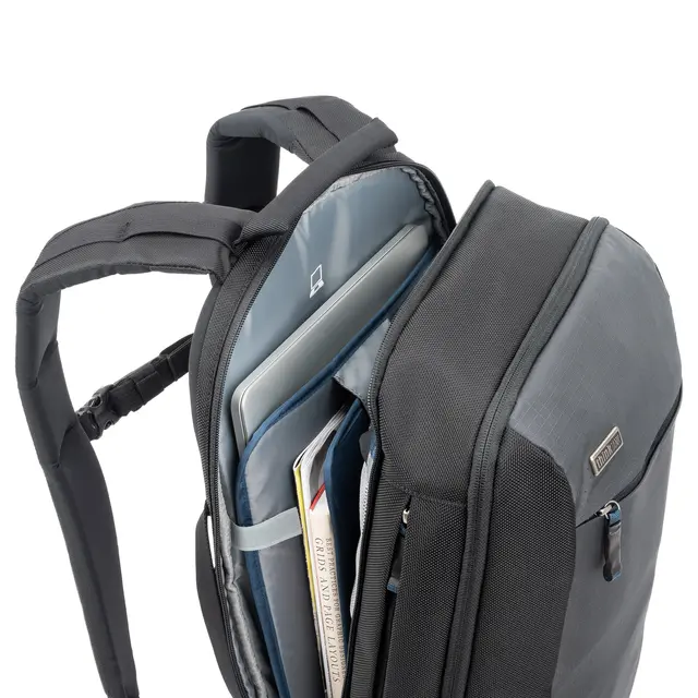 Think Tank Venturing Observer 20L Backpack 