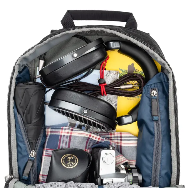 Think Tank Venturing Observer 20L Backpack 