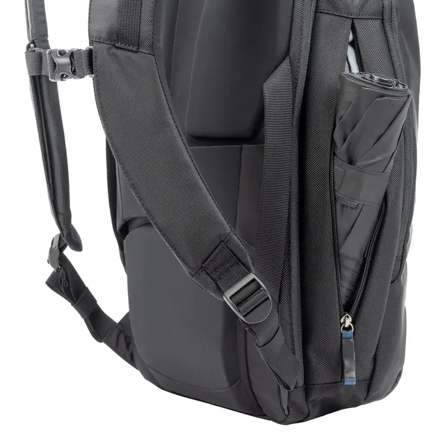 Think Tank Venturing Observer 20L Backpack 