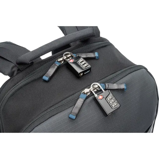 Think Tank Venturing Observer 20L Backpack 