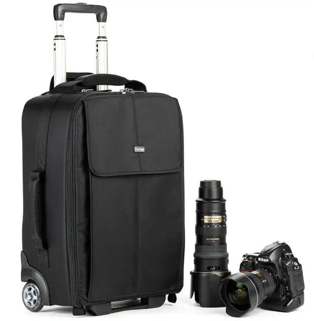 Think Tank Airport Advantage XT Black Cabinvennlig trillekoffert. Lettvekt 3,4 