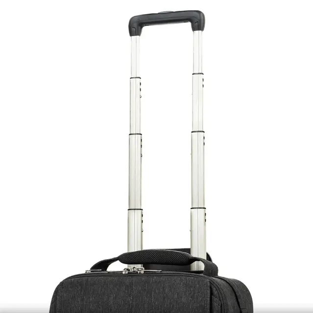 Think Tank Airport Advantage XT Black Cabinvennlig trillekoffert. Lettvekt 3,4 