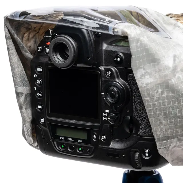Think Tank Emergency Rain Cover Medium Medium. RealTree APX Camo 