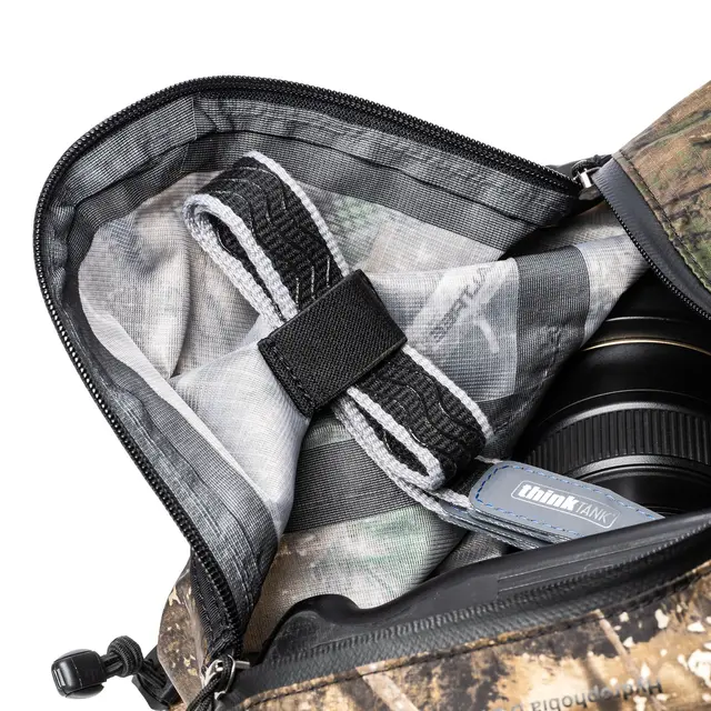 Think Tank Hydrophobia Rain Cover 24-70 D 24-70 V3. RealTree APX Camo 