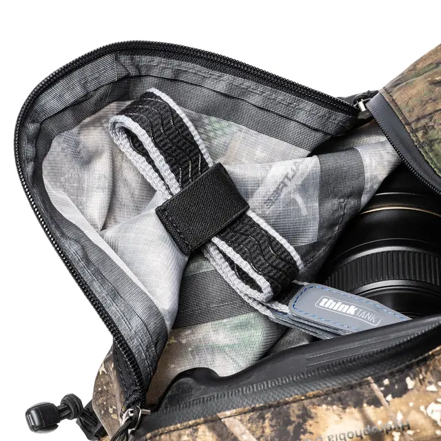 Think Tank Hydrophobia Rain Cover 70-200 D 70-200 V3. RealTree APX Camo 