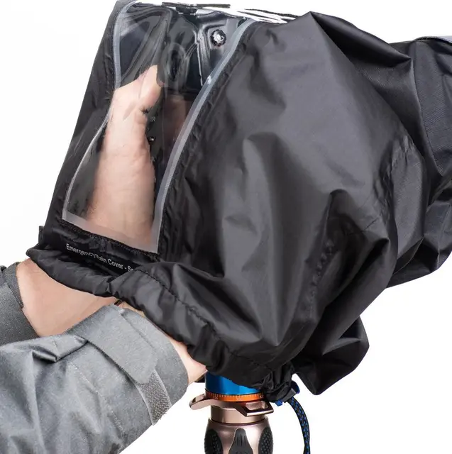 Think Tank Emergency Rain Cover - Medium Passer kamera m/grep + 70-200/2,8 