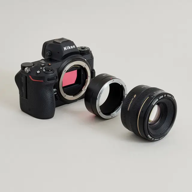 Lens mount adapter