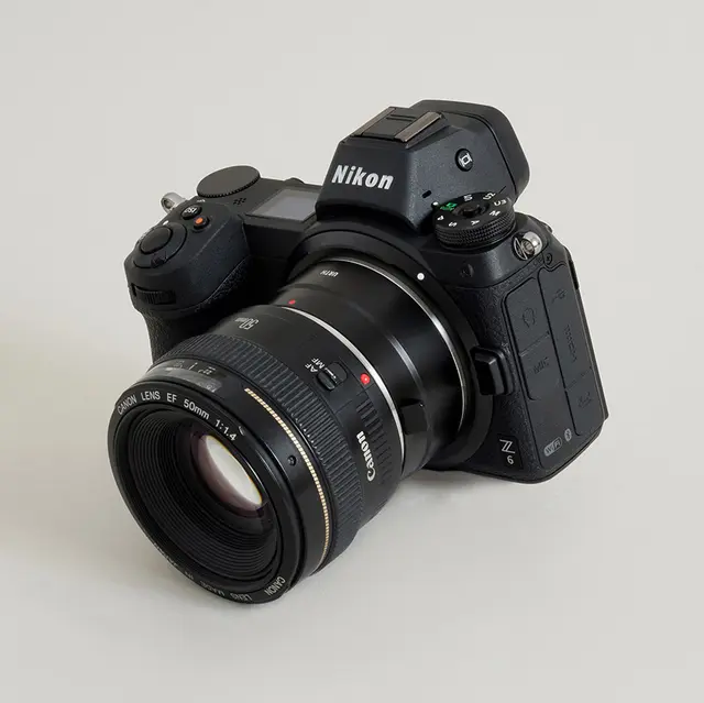 Lens mount adapter