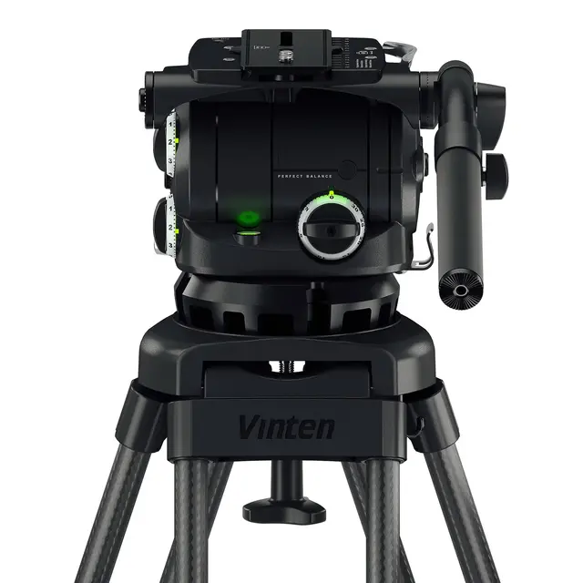 Vinten 3880-3 Two-Stage Aluminum Tripod Versine 360 Fluid Head + Ground Spreader 