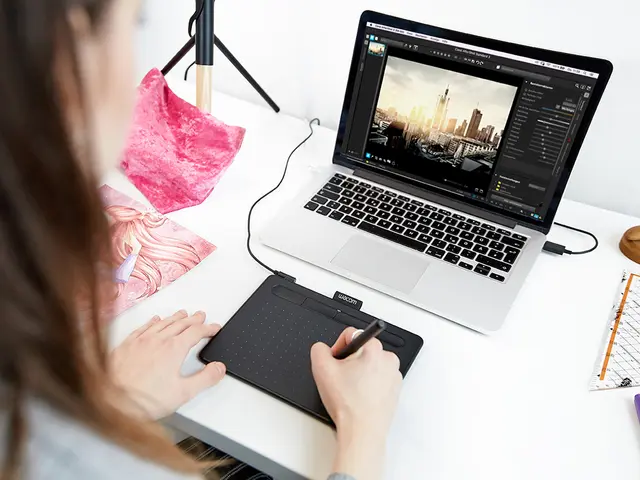 Wacom Intuos S Sort 