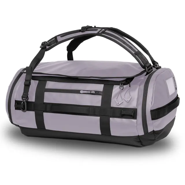 WANDRD Carryall Duffel 40L Uyuni Purple 40L. 
