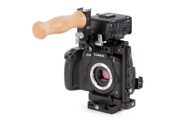 Wooden Camera Unified DSLR Cage (Small) with Wood Grip 
