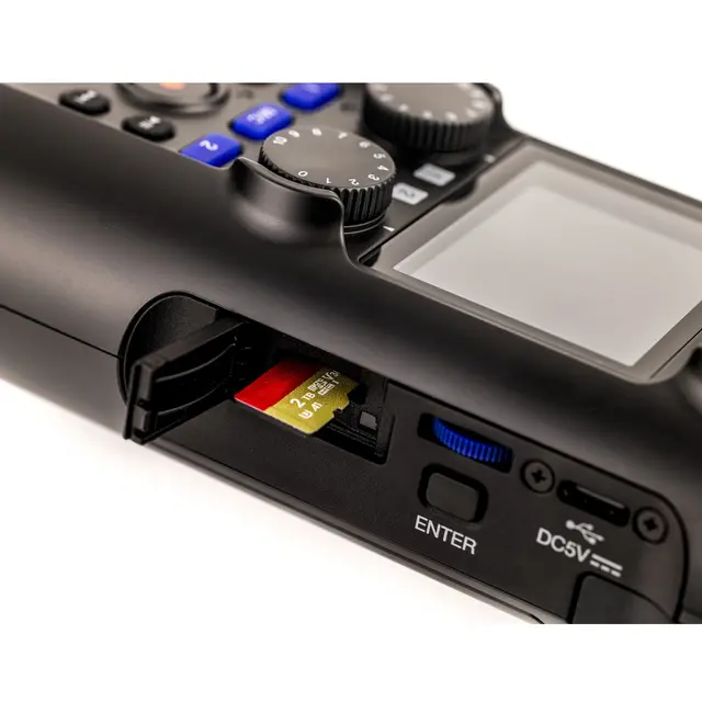 Zoom H5studio 4-kanals opptaker med 32-Bit Float 
