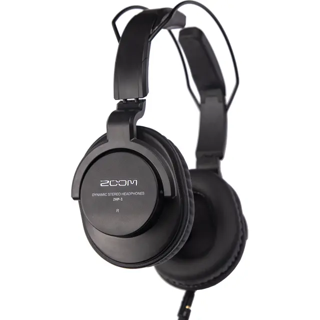 Zoom ZDM-1 Podcast Mic Pack Headset, bordstativ, vindhette og XLR 