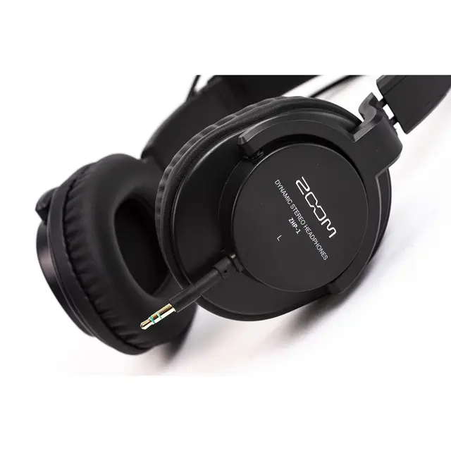 Zoom ZDM-1 Podcast Mic Pack Headset, bordstativ, vindhette og XLR 
